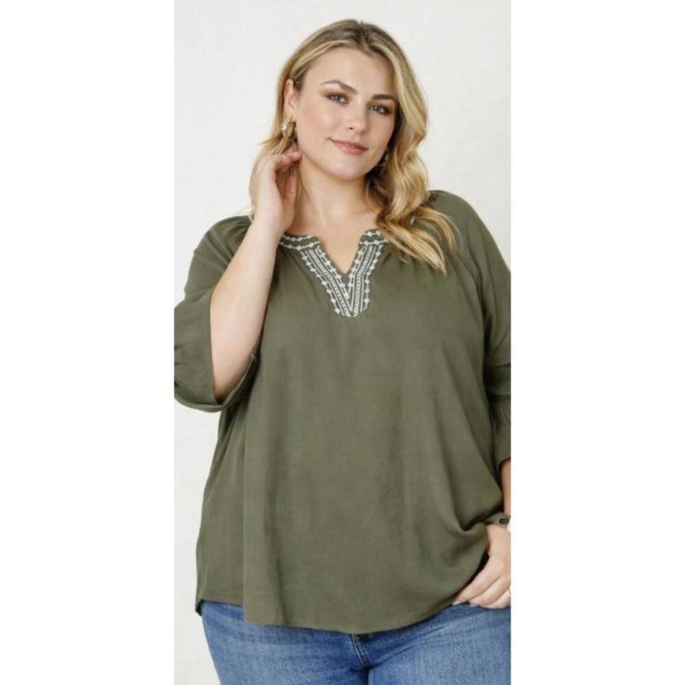 NWT Hayden Los Angeles Olive Embroidered Boho Tunic Blouse 3XL Bell Sleeve A16